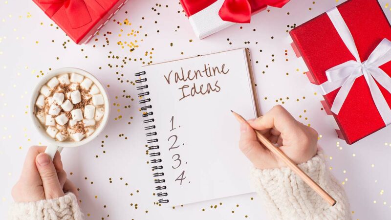Need Help Planning A V-day Date? Here are 15 Unique & Fun Ideas!