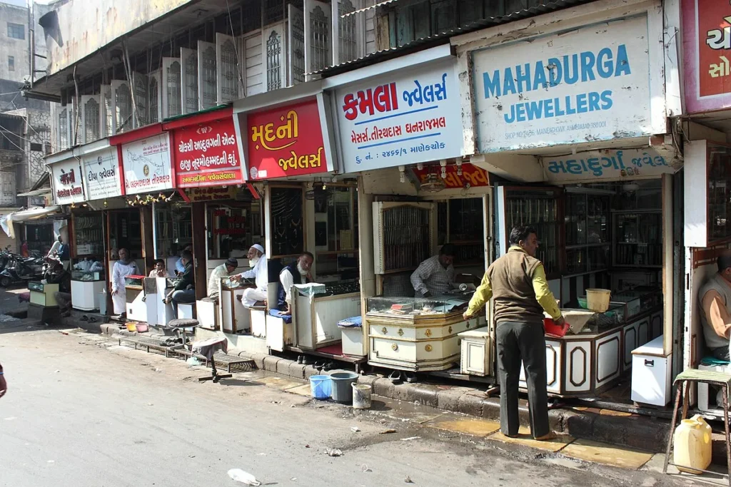 Zaveri Bazaar in Mumbai
