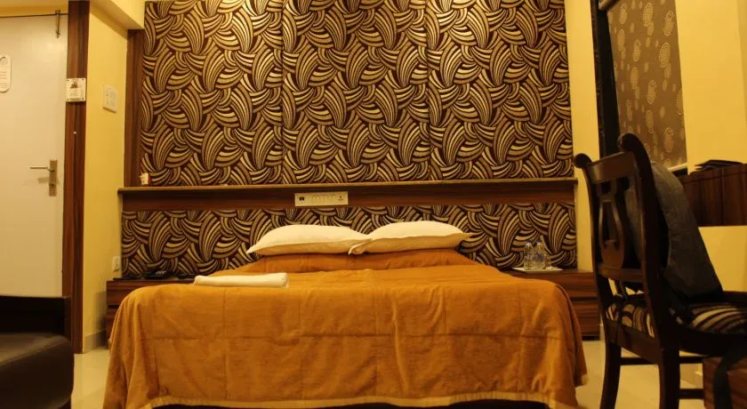 Hotel Metro Palace in Bandra West, Mumbai