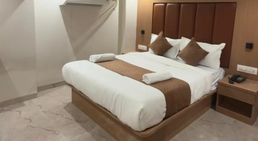 Hotel Royal Palace in Mumbai