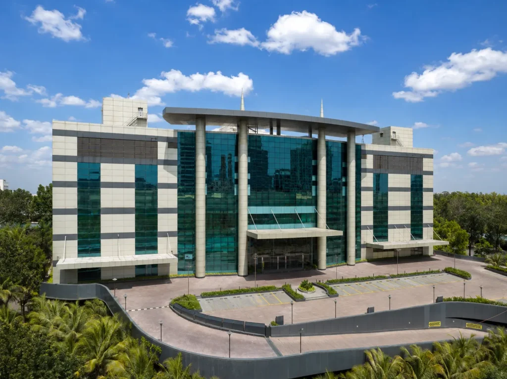 Infiniti Mall in Malad