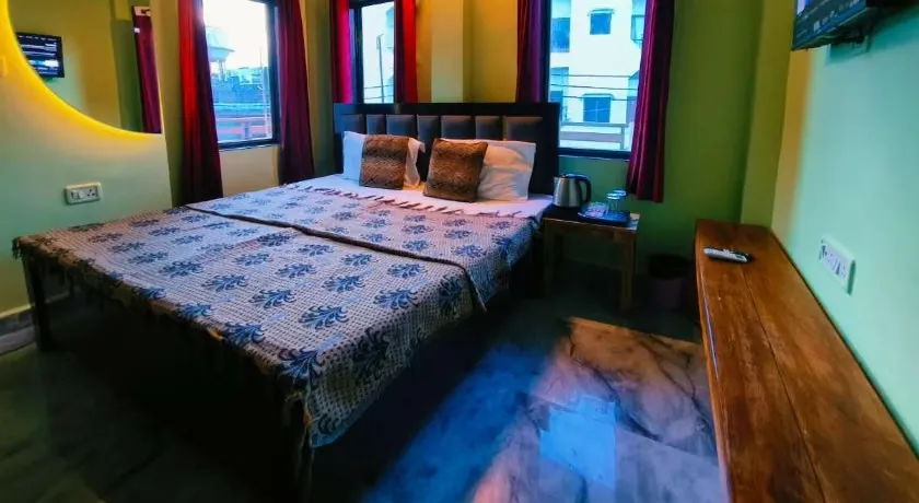 Hotel Glory Residency and Cafe in Varanasi